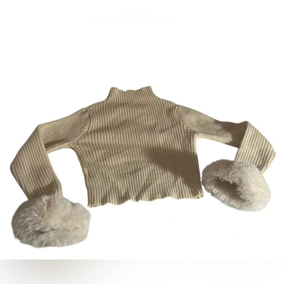 Ladies Sweater - Picture 6 of 6